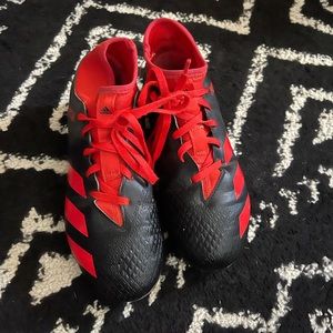 Youth adidas predator cleats